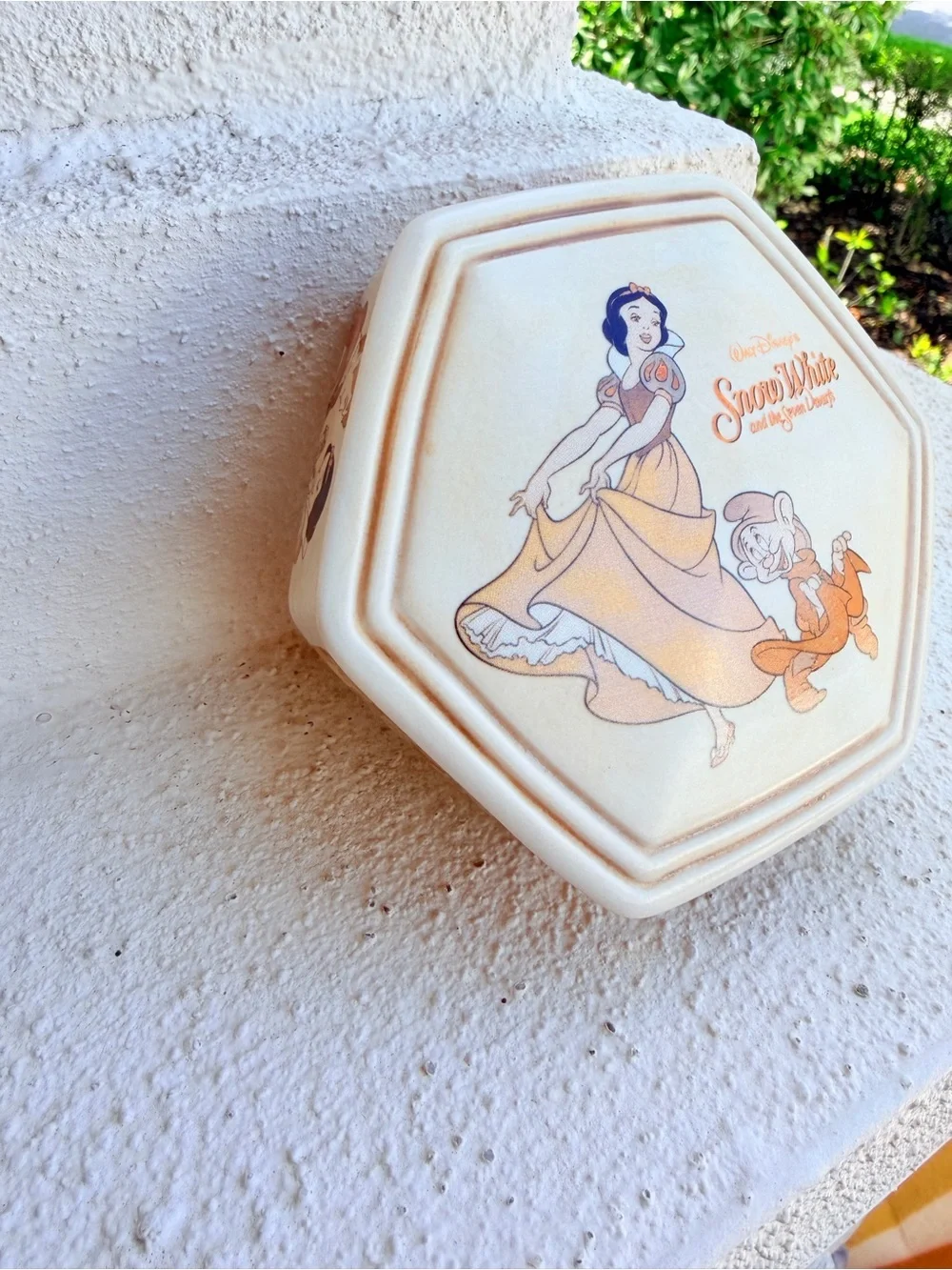 Walt Disney Snow White & Seven Dwarfs 70th Anniversary Porcelain Trinket Box